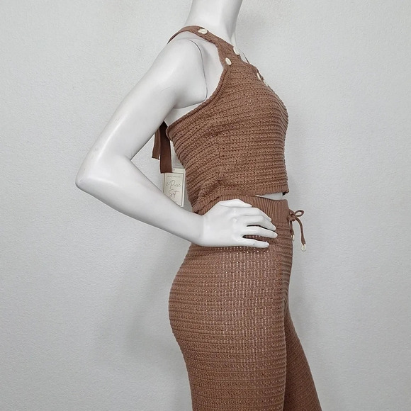 Sincerely Jules *NEW Brown Y2K Crochet Bell Bottom Pants & Halter Top Set Size M - Picture 5 of 10